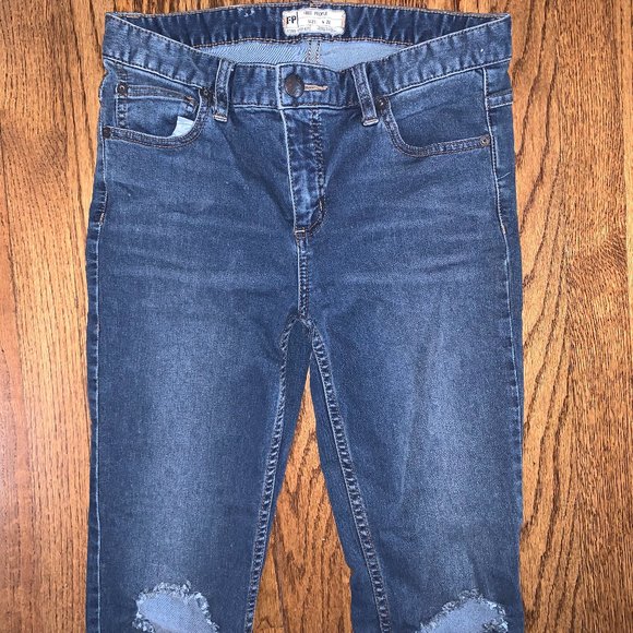 Free People High Waisted Jeans (Size: 28W) - Picture 3 of 5